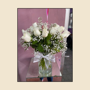 Jarrón Chico con 24 Rosas Blancas